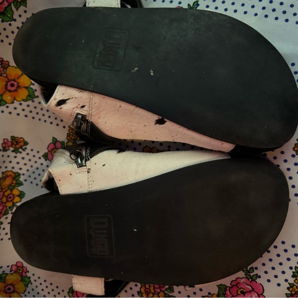 Dingo Sandals - Picture 2 of 4